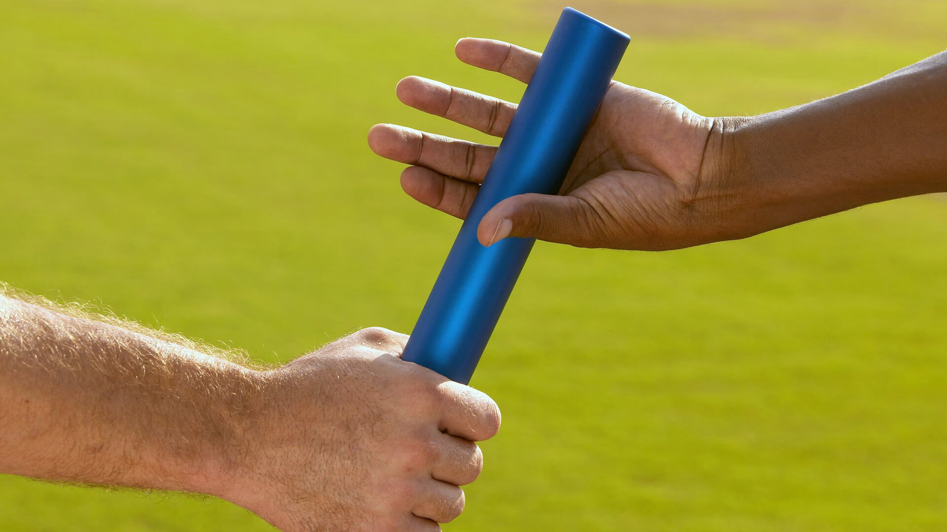 哈维-西蒙斯闪耀表现:热刺4-0哥本哈根背后的战术解密与个人故事